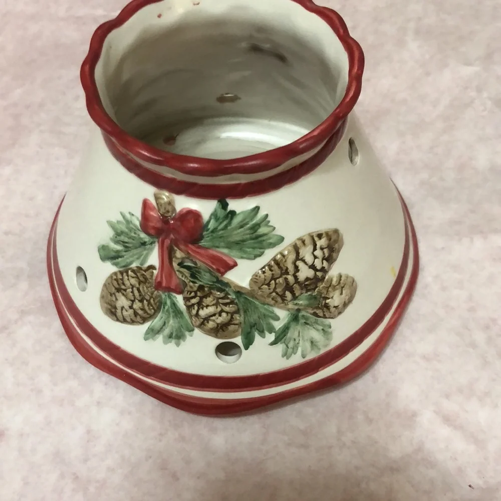 CERAMIC CHRISTMAS VOTIVE CANDLE TOP PINE CONES AND RIBBON 4”x6”x3”